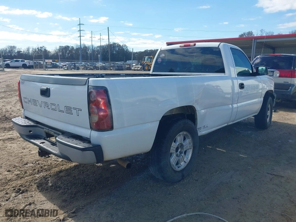 2006 Chevrolet Silverado 1500 Work Truck with VIN 1GCEC14V16E144581, listed as a IAAI auction lot 41368021 with 268,321 mi miles. Bid and sale history available at carsss.com. Image 4.