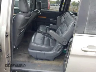 2006 Honda Odyssey TOURING with VIN 5FNRL38836B102719, listed as a IAAI auction lot 42170294 with 180,956 mi miles. Bid and sale history available at carsss.com. Image 8.