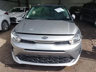 2021 Kia Rio LX with VIN 3KPA24AD1ME391454, listed as a IAAI auction lot 41732365 with 69,888 mi miles. Bid and sale history available at carsss.com. Image 12.