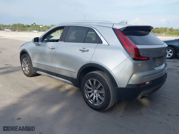2020 Cadillac XT4 FWD Premium Luxury with VIN 1GYFZCR44LF060642, listed as a IAAI auction lot 41624689 with 37,901 mi miles. Bid and sale history available at carsss.com. Image 3.