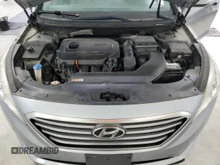 2017 Hyundai Sonata 2.4L z VIN 5NPE24AF3HH464683, wystawiony jako Copart lot #57812815 z przebiegiem 123 219 mil mil oraz Czysty tytuł • Clean title. Historia ofert i sprzedaży dostępna na DreamBid. Obrazek 11.