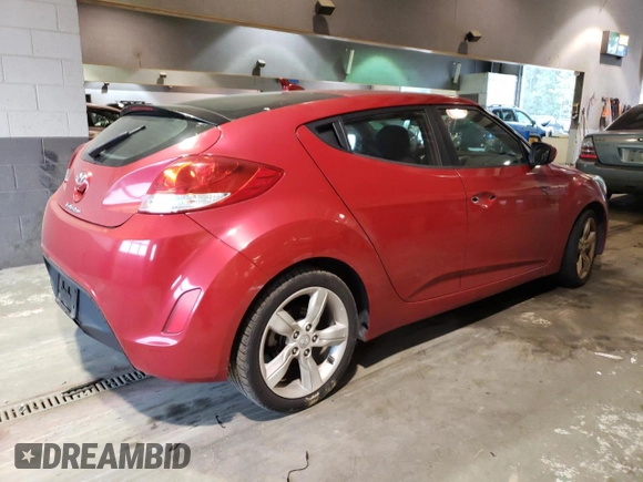 2015 Hyundai Veloster with VIN KMHTC6AD1FU228644, listed as a Copart auction lot 70176233 with 117,359 mi miles. Bid and sale history available at carsss.com. Image 3.