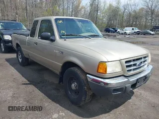2001 Ford Ranger XL with VIN 1FTYR14V01TA96524, listed as a IAAI auction lot 42035428 with 276,596 mi miles. Bid and sale history available at carsss.com. Image 1.