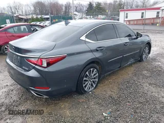 2022 Lexus ES 350 z VIN 58ACZ1B18NU133558, wystawiony jako IAAI lot #41837796 z przebiegiem 35 770 mil mil oraz . Historia ofert i sprzedaży dostępna na DreamBid. Obrazek 4.