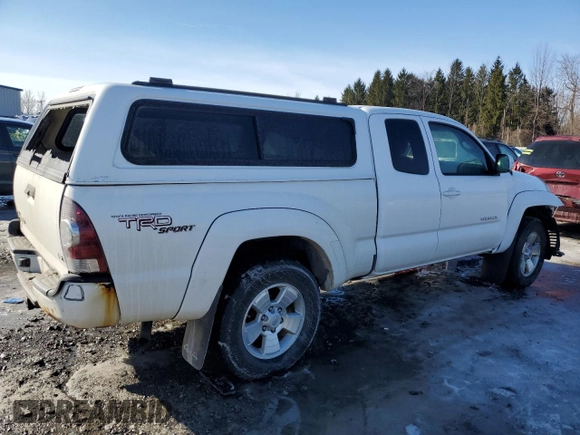 2013 Toyota Tacoma z VIN 5TFUU4EN6DX077146, wystawiony jako Copart lot #46538805 z przebiegiem 117 553 mil mil oraz Szkoda całkowita • Salvage title. Historia ofert i sprzedaży dostępna na DreamBid. Obrazek 3.