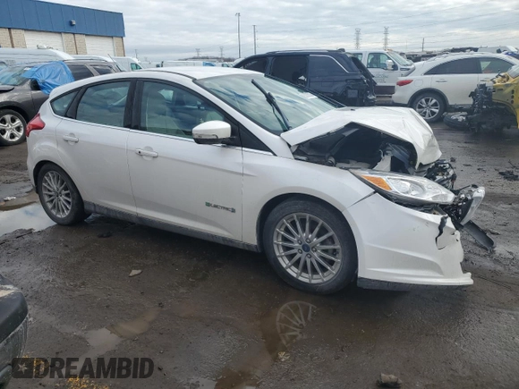 2016 Ford Focus Electric z VIN 1FADP3R41GL257400, wystawiony jako Copart lot #82003833 z przebiegiem 69 426 mil mil oraz . Historia ofert i sprzedaży dostępna na DreamBid. Obrazek 4.