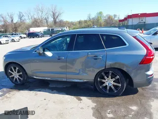 2020 Volvo XC60 Inscription with VIN YV4102RL5L1490699, listed as a IAAI auction lot 41962007 with 56,607 mi miles. Bid and sale history available at carsss.com. Image 14.