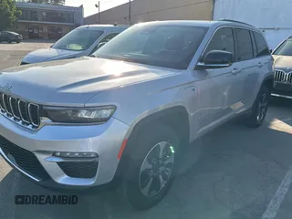 2024 Jeep Grand Cherokee с VIN 1C4RJYB61RC117425, выставлен на аукционе Copart как лот 62613125 с пробегом 16 170 миль миль и Чистый • Clean title. История ставок и продаж доступна на DreamBid. Изображение 2.