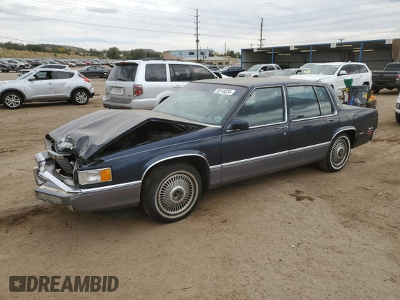1990 Cadillac DeVille z VIN 1G6CD5338L4376482, wystawiony jako Copart lot #76513224 z przebiegiem 139 628 mil mil oraz Czysty tytuł • Clean title. Historia ofert i sprzedaży dostępna na DreamBid. Obrazek 1.