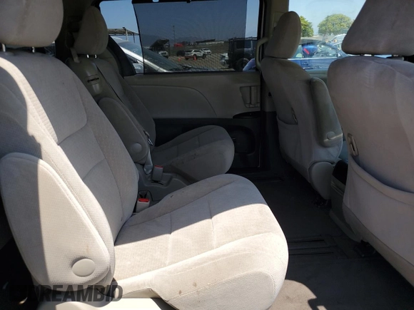 2015 Toyota Sienna LE AAS с VIN 5TDKK3DC7FS634887, выставлен на аукционе Copart как лот 60232895 с пробегом 122 155 миль миль и Чистый • Clean title. История ставок и продаж доступна на DreamBid. Изображение 11.