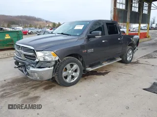 2015 Ram 1500 Big Horn z VIN 1C6RR7LT1FS520269, wystawiony jako IAAI lot #41706251 z przebiegiem 116 309 mil mil oraz . Historia ofert i sprzedaży dostępna na DreamBid. Obrazek 17.