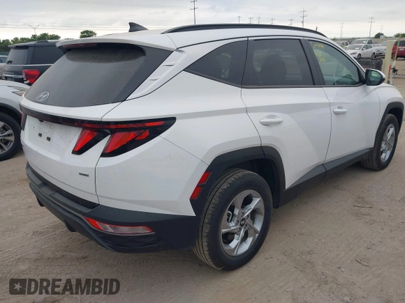 2024 Hyundai Tucson SEL with VIN 5NMJBCDE0RH308868, listed as a IAAI auction lot 42016711 with 39,536 mi miles. Bid and sale history available at carsss.com. Image 4.