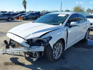 2020 Ford Fusion SE with VIN 3FA6P0H70LR155746, listed as a IAAI auction lot 41755768 with 74,220 mi miles. Bid and sale history available at carsss.com. Image 2.