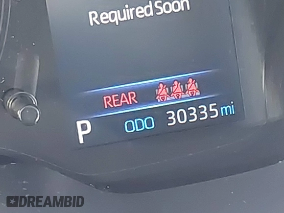 2022 Toyota Corolla Cross LE z VIN 7MUCAAAG3NV012231, wystawiony jako IAAI lot #42022931 z przebiegiem 30 335 mil mil oraz . Historia ofert i sprzedaży dostępna na DreamBid. Obrazek 15.