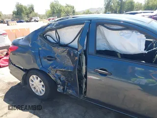 2016 Nissan Versa SV with VIN 3N1CN7AP3GL855973, listed as a IAAI auction lot 41993552 with 75,351 mi miles. Bid and sale history available at carsss.com. Image 6.