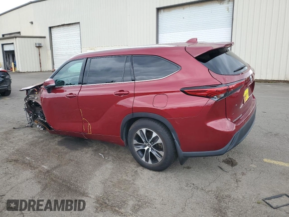 2021 Toyota Highlander XLE with VIN 5TDHZRBH5MS122811, listed as a Copart auction lot 57135585 with 85,703 mi miles and Salvage title. Bid and sale history available at DreamBid. Image 2.