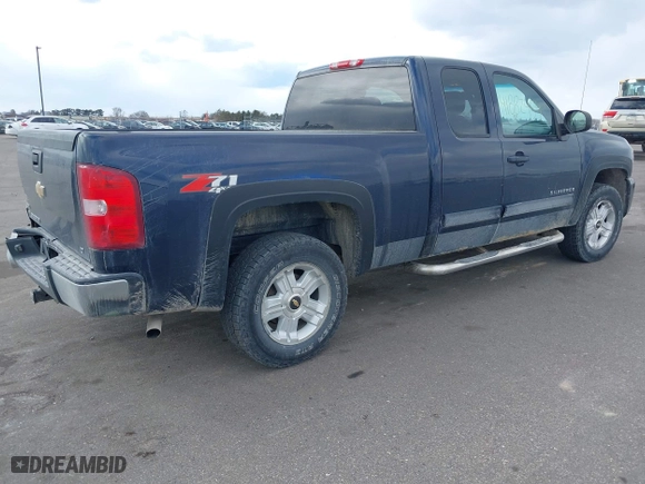 2010 Chevrolet Silverado 1500 LT with VIN 1GCSKSE39AZ271363, listed as a IAAI auction lot 41882454 with 96,210 mi miles. Bid and sale history available at carsss.com. Image 4.