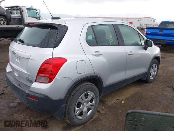 2016 Chevrolet Trax LS with VIN KL7CJKSB5GB511624, listed as a IAAI auction lot 41958765 with 117,691 mi miles. Bid and sale history available at carsss.com. Image 4.