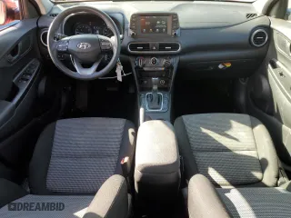 2020 Hyundai Kona SE with VIN KM8K1CAA8LU486113, listed as a Copart auction lot 43231015 with 70,959 mi miles and Salvage Title. Bid and sale history available at carsss.com. Image 8.
