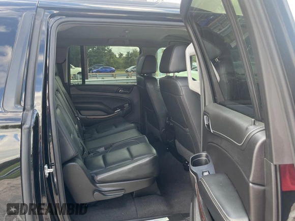 2020 GMC Yukon XL SLT with VIN 1GKS1GKC0LR288614, listed as a Copart auction lot 80264004 with 112,403 mi miles and Clean Title. Bid and sale history available at carsss.com. Image 6.