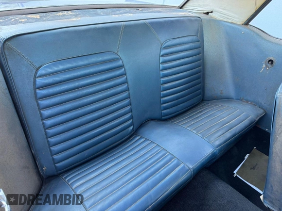 1965 Ford Mustang z VIN 5R07C152590, wystawiony jako Copart lot #66964995 z przebiegiem 22 386 mil mil oraz Czysty tytuł • Clean title. Historia ofert i sprzedaży dostępna na DreamBid. Obrazek 6.