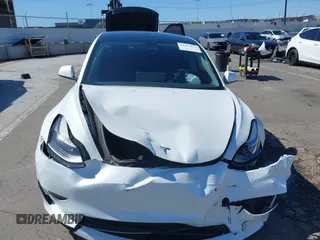 2023 Tesla Model 3 z VIN 5YJ3E1EA2PF514871, wystawiony jako IAAI lot #41703073 z przebiegiem 21 227 mil mil oraz . Historia ofert i sprzedaży dostępna na DreamBid. Obrazek 6.