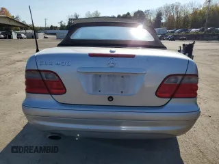 2002 Mercedes-Benz CLK with VIN WDBLK70G82T110291, listed as a Copart auction lot 75562454 with 152,132 mi miles and Salvage Title. Bid and sale history available at carsss.com. Image 6.