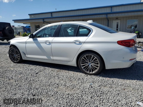 2018 BMW 5 Series 540i z VIN WBAJE5C52JWA97694, wystawiony jako Copart lot #58089145 z przebiegiem Nie podano mil oraz Szkoda całkowita • Salvage title. Historia ofert i sprzedaży dostępna na DreamBid. Obrazek 2.