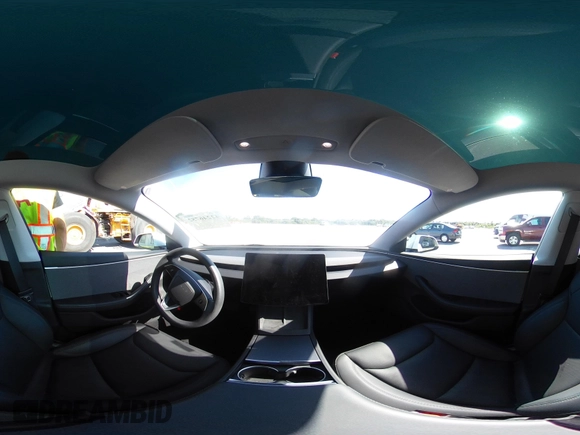 2024 Tesla Model 3 z VIN 5YJ3E1EA7RF721503, wystawiony jako IAAI lot #42246752 z przebiegiem 8 807 mil mil oraz . Historia ofert i sprzedaży dostępna na DreamBid. Obrazek 20.