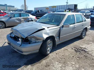 1999 Volvo S70 with VIN YV1LS55A3X1579831, listed as a IAAI auction lot 41771981 with 98,079 mi miles. Bid and sale history available at carsss.com. Image 17.