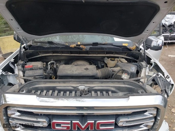 2019 GMC Sierra 1500 SLT with VIN 3GTU9DED3KG201853, listed as a IAAI auction lot 40678380 with 99,818 mi miles. Bid and sale history available at carsss.com. Image 10.