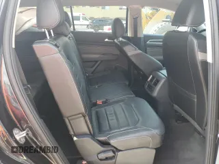 2023 Volkswagen Atlas SEL Premium R-Line z VIN 1V2FR2CA1PC501812, wystawiony jako Copart lot #68935884 z przebiegiem 42 736 mil mil oraz Szkoda całkowita • Salvage title. Historia ofert i sprzedaży dostępna na DreamBid. Obrazek 11.