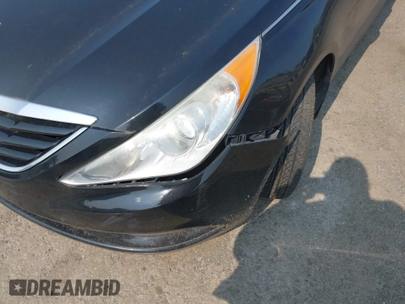 2013 Hyundai Sonata GLS z VIN 5NPEB4AC3DH590686, wystawiony jako IAAI lot #42361510 z przebiegiem 121 719 mil mil oraz . Historia ofert i sprzedaży dostępna na DreamBid. Obrazek 12.