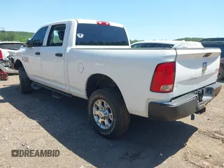 2014 Ram 2500 Tradesman с VIN 3C6UR5CL2EG328329, выставлен на аукционе IAAI как лот 42300073 с пробегом Не указан миль и . История ставок и продаж доступна на DreamBid. Изображение 3.