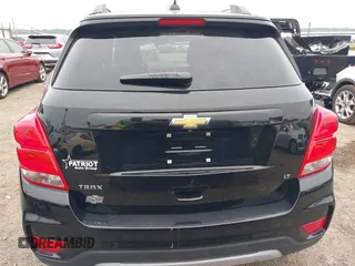 2020 Chevrolet Trax LT z VIN KL7CJLSB2LB044114, wystawiony jako IAAI lot #42476036 z przebiegiem 111 951 mil mil oraz . Historia ofert i sprzedaży dostępna na DreamBid. Obrazek 16.