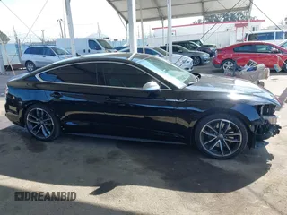 2019 Audi S5 Sportback Premium Plus z VIN WAUB4CF50KA090648, wystawiony jako IAAI lot #42073002 z przebiegiem 39 185 mil mil oraz . Historia ofert i sprzedaży dostępna na DreamBid. Obrazek 14.