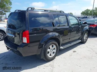 2011 Nissan Pathfinder SV with VIN 5N1AR1NN7BC610415, listed as a IAAI auction lot 41931099 with 183,765 mi miles. Bid and sale history available at carsss.com. Image 4.