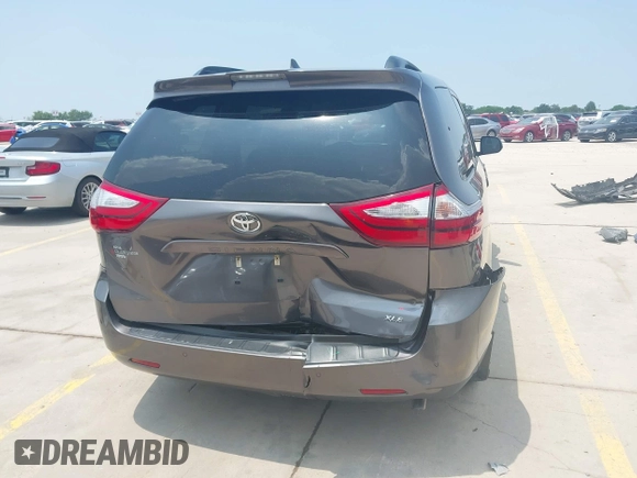 2019 Toyota Sienna XLE Auto Access Seat z VIN 5TDYZ3DC4KS970576, wystawiony jako IAAI lot #42166276 z przebiegiem 112 769 mil mil oraz . Historia ofert i sprzedaży dostępna na DreamBid. Obrazek 16.