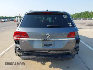 2018 Volkswagen Atlas SE z VIN 1V2DR2CA2JC550354, wystawiony jako IAAI lot #42481731 z przebiegiem 119 914 mil mil oraz . Historia ofert i sprzedaży dostępna na DreamBid. Obrazek 17.