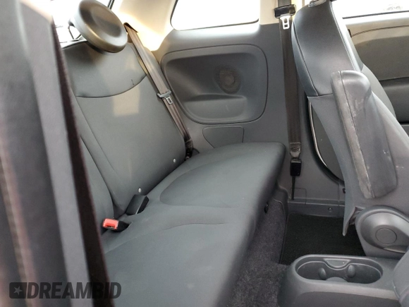 2013 FIAT 500 Pop with VIN 3C3CFFAR7DT548618, listed as a Copart auction lot 84026454 with 191,029 mi miles and Clean title. Bid and sale history available at DreamBid. Image 10.