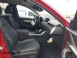 2024 Mazda CX-90 S z VIN JM3KK1HC2R1133087, wystawiony jako IAAI lot #41955750 z przebiegiem 24 217 mil mil oraz . Historia ofert i sprzedaży dostępna na DreamBid. Obrazek 5.