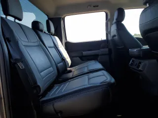 2022 Ford F-150 Lightning Pro с VIN 1FTVW1EL1NWG02388, выставлен на аукционе Copart как лот 46108645 с пробегом 20 284 миль миль и Списание • Salvage title. История ставок и продаж доступна на DreamBid. Изображение 10.