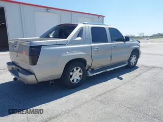 2005 Cadillac Escalade EXT z VIN 3GYEK62NX5G113446, wystawiony jako IAAI lot #41995157 z przebiegiem 173 247 mil mil oraz . Historia ofert i sprzedaży dostępna na DreamBid. Obrazek 4.