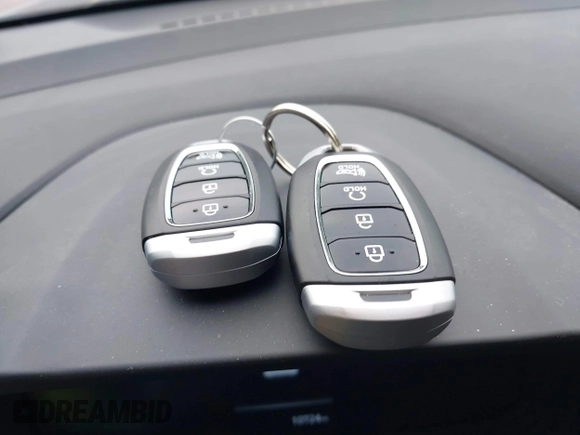 2024 Hyundai Venue SEL with VIN KMHRC8A31RU295469, listed as a IAAI auction lot 42472613 with 10,724 mi miles and . Bid and sale history available at DreamBid. Image 11.