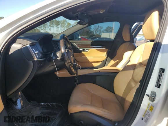 2017 Volvo S90 Momentum z VIN YV1102AK7H1014266, wystawiony jako Copart lot #81897184 z przebiegiem 101 327 mil mil oraz Szkody całkowita. Historia ofert i sprzedaży dostępna na DreamBid. Obrazek 7.