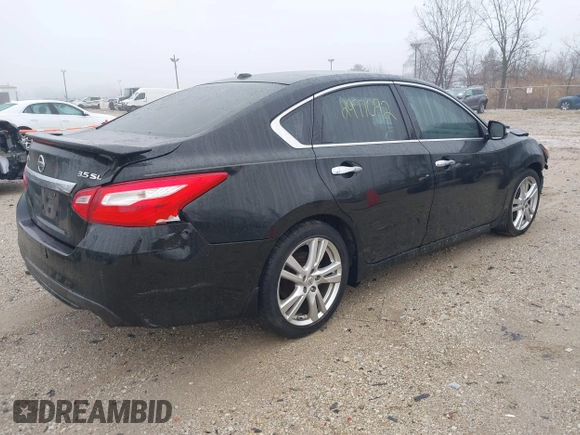 2016 Nissan Altima SR with VIN 1N4BL3AP6GC131204, listed as a IAAI auction lot 41091612 with 114,239 mi miles and . Bid and sale history available at carsss.com. Image 4.