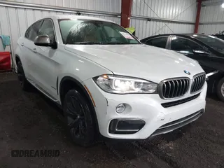 2015 BMW X6 sDrive35i z VIN 5UXKU0C54F0F91660, wystawiony jako IAAI lot #42375390 z przebiegiem 150 209 mil mil oraz . Historia ofert i sprzedaży dostępna na DreamBid. Obrazek 1.