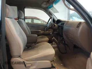 2004 Toyota Tacoma with VIN 5TEWN72N84Z336126, listed as a IAAI auction lot 41490400 with 243,647 mi miles and . Bid and sale history available at DreamBid. Image 5.