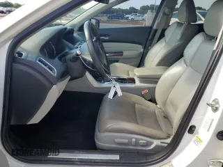 2015 Acura TLX Advance z VIN 19UUB2F77FA015322, wystawiony jako Copart lot #57364975 z przebiegiem 157 722 mil mil oraz Szkoda całkowita • Salvage title. Historia ofert i sprzedaży dostępna na DreamBid. Obrazek 7.