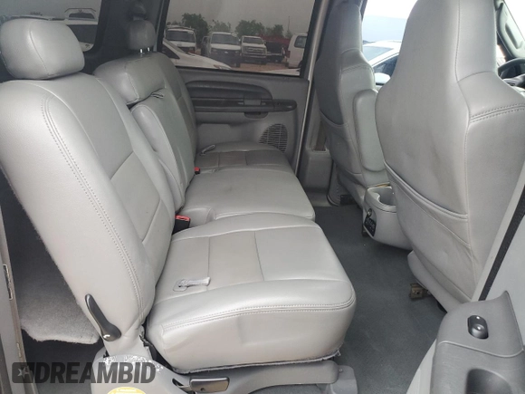 2003 Ford Excursion Special Serv с VIN 1FMNU40L23ED68663, выставлен на аукционе Copart как лот 50488915 с пробегом 178 053 миль миль и Списание • Salvage title. История ставок и продаж доступна на DreamBid. Изображение 10.